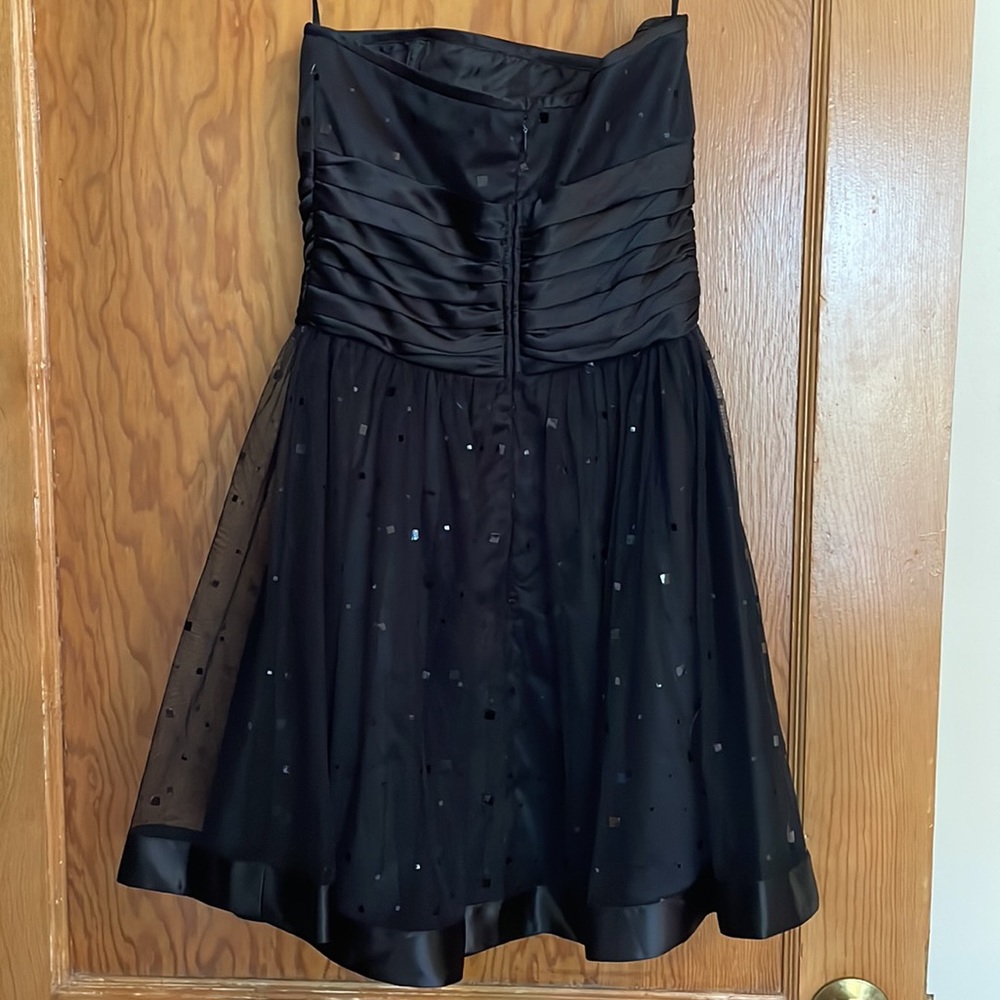 Black satin dress with sequins and tulle - Picture 2 of 5